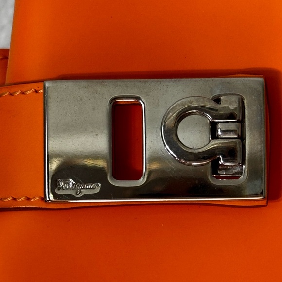 Salvatore Ferragamo Handbag Gancini 2 Way Leather Orange Used - Picture 7 of 10